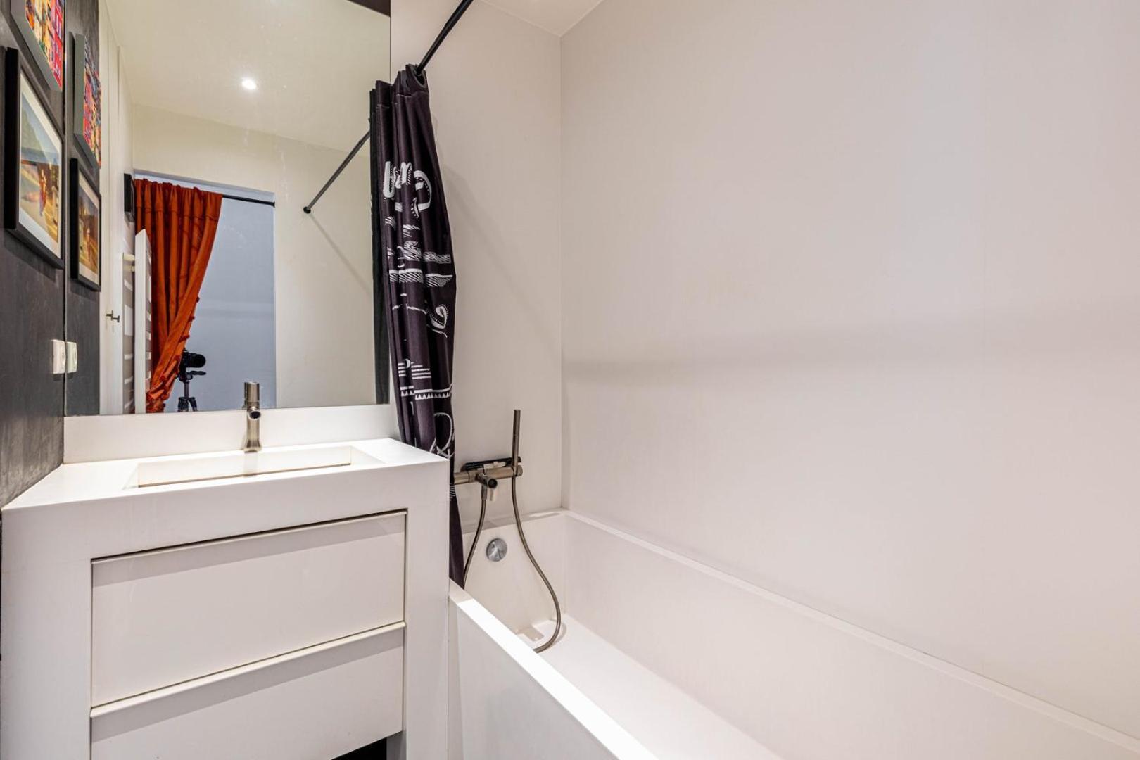 Guestready - Bright Getaway Near Bois De Boulogne * Parijs